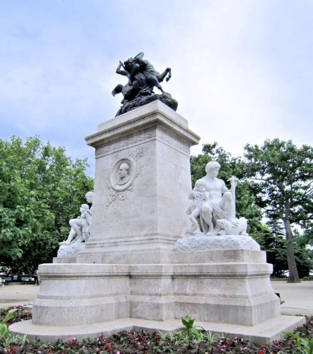 Thésée combattant le Centaure Biénor pour le monument de Barye sur l’île Saint-Louis
