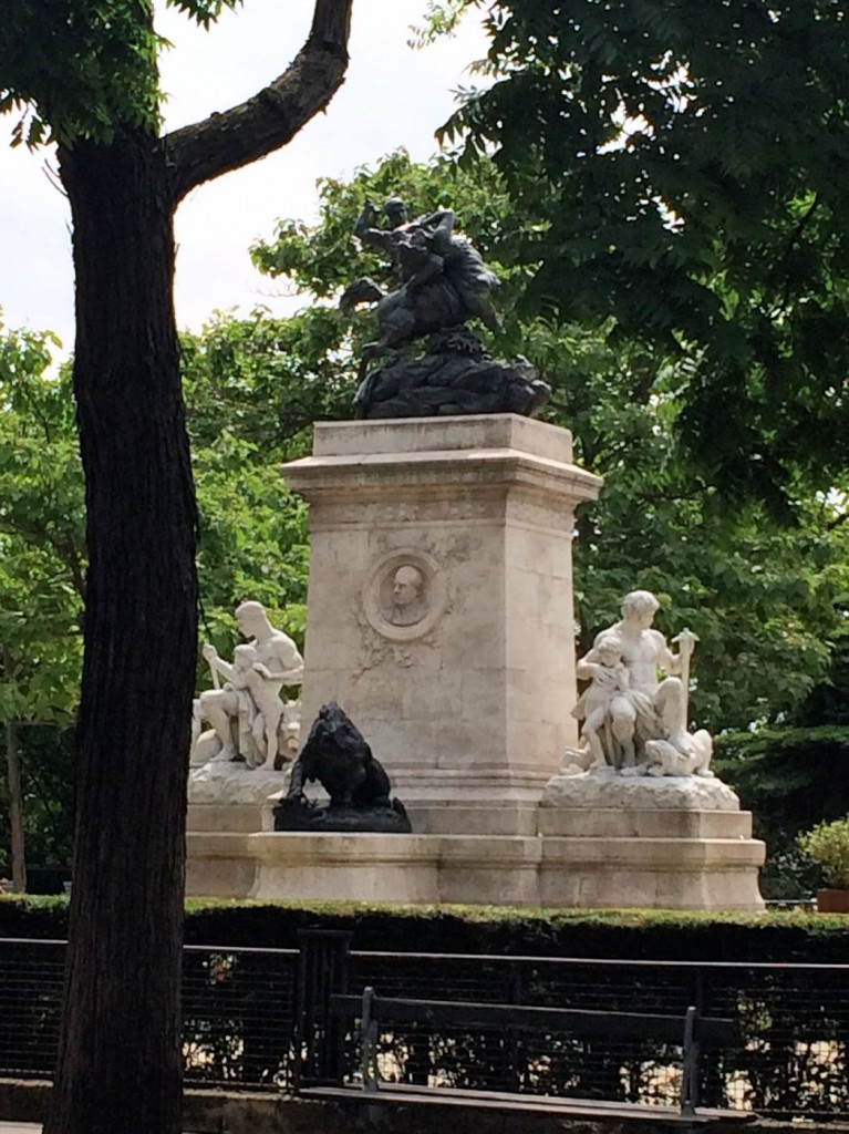 Square Barye sur l'ile Saint Louis - Paris juin 2014